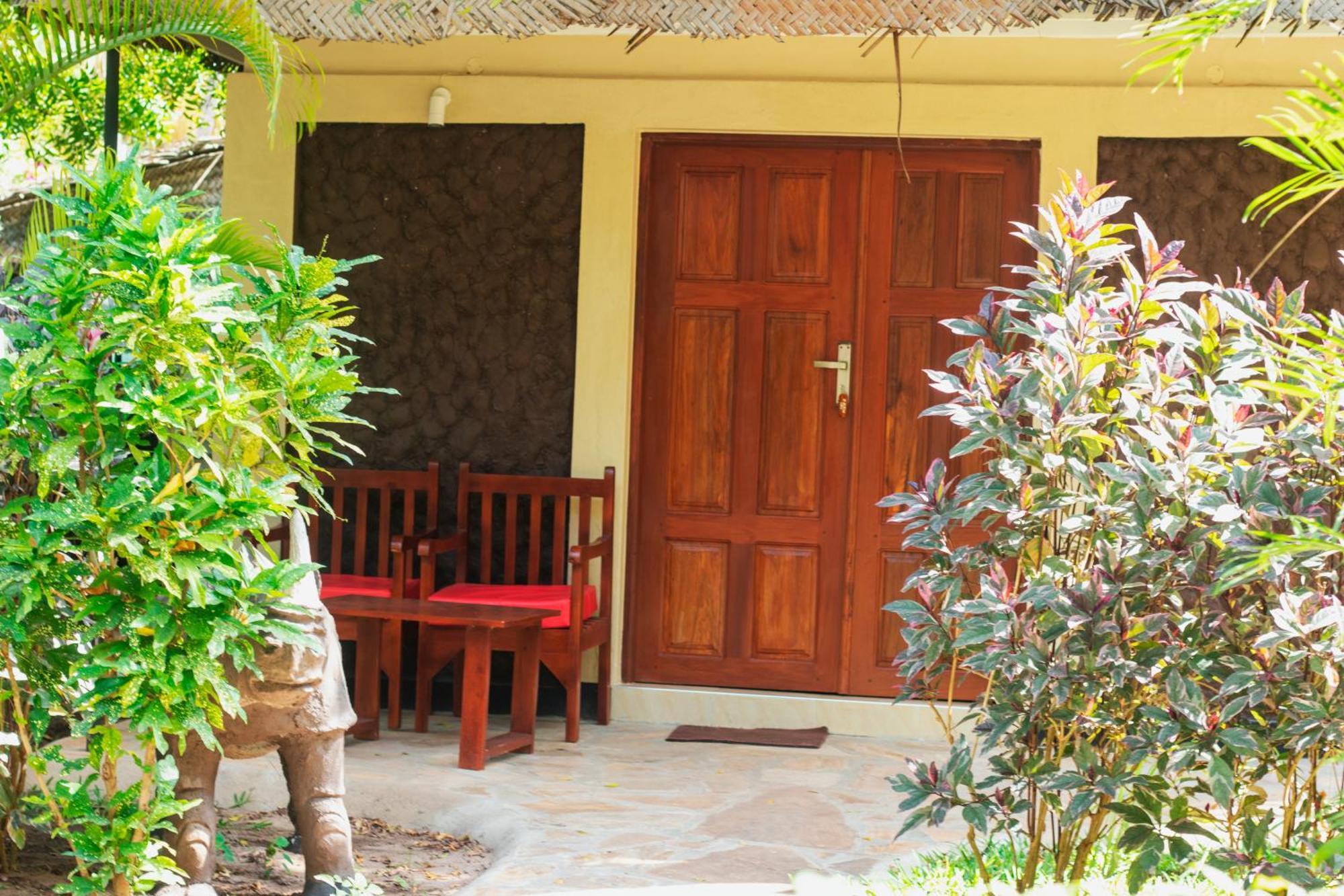 Kijiji Beach Resort Daressalam Exterior foto