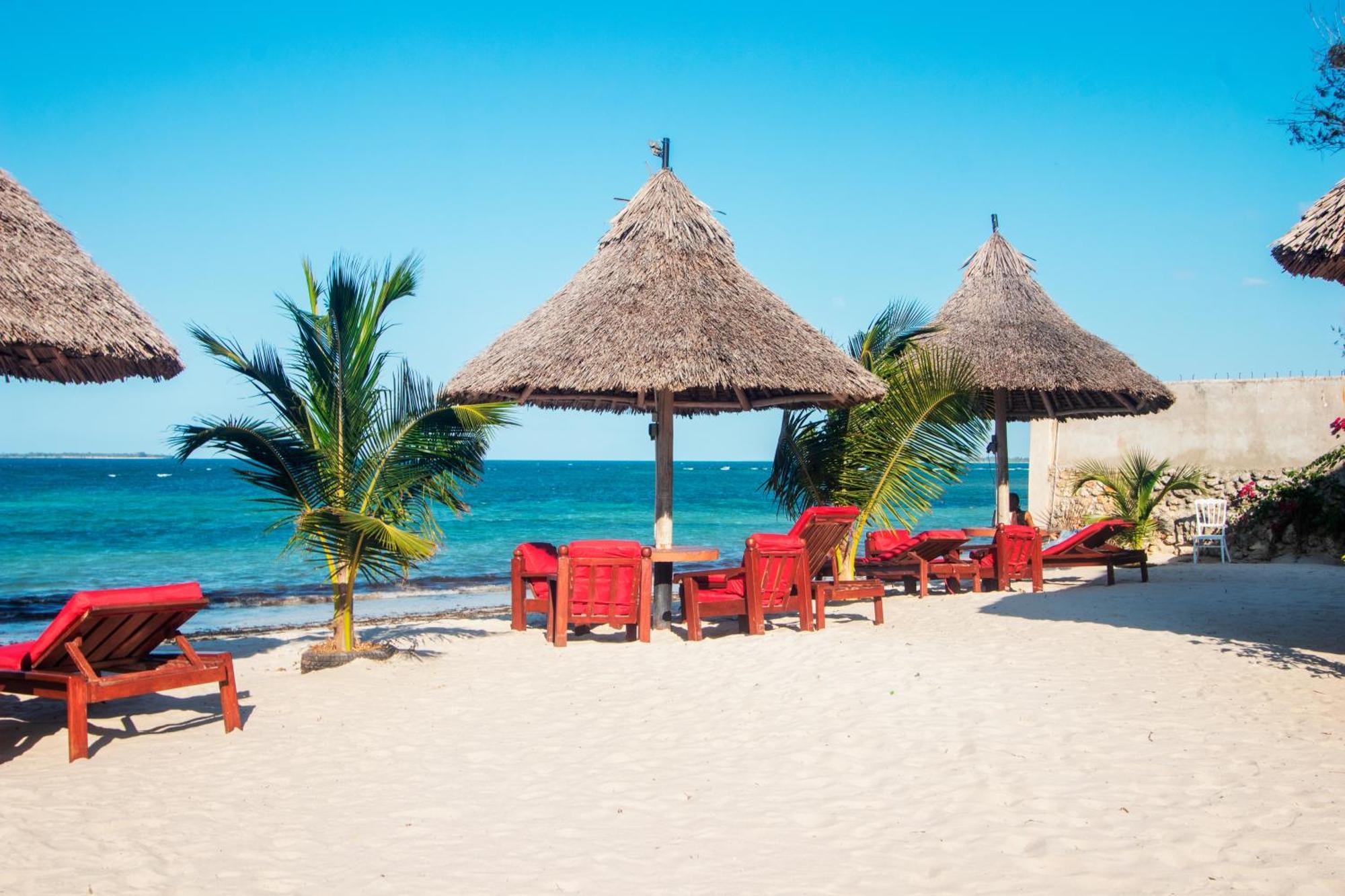 Kijiji Beach Resort Daressalam Exterior foto