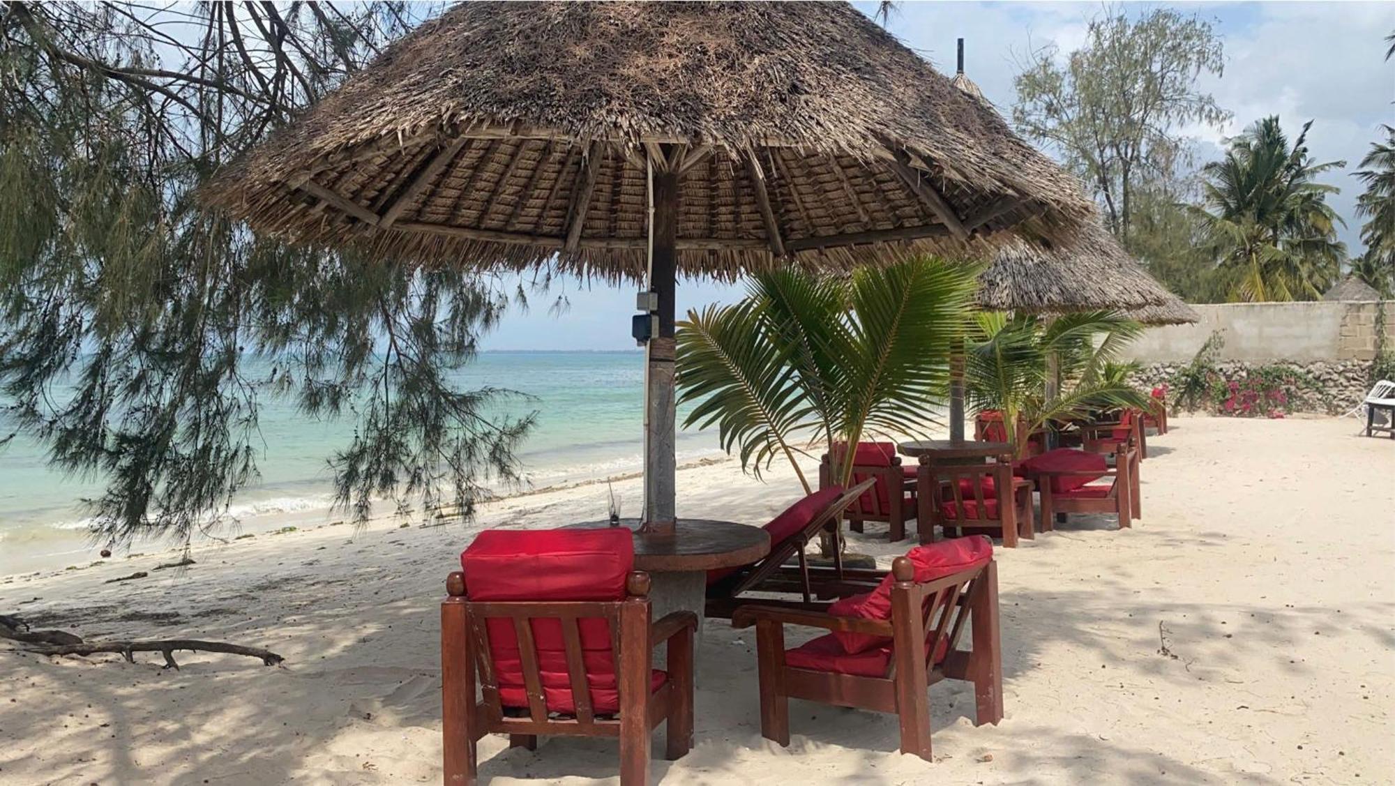 Kijiji Beach Resort Daressalam Exterior foto