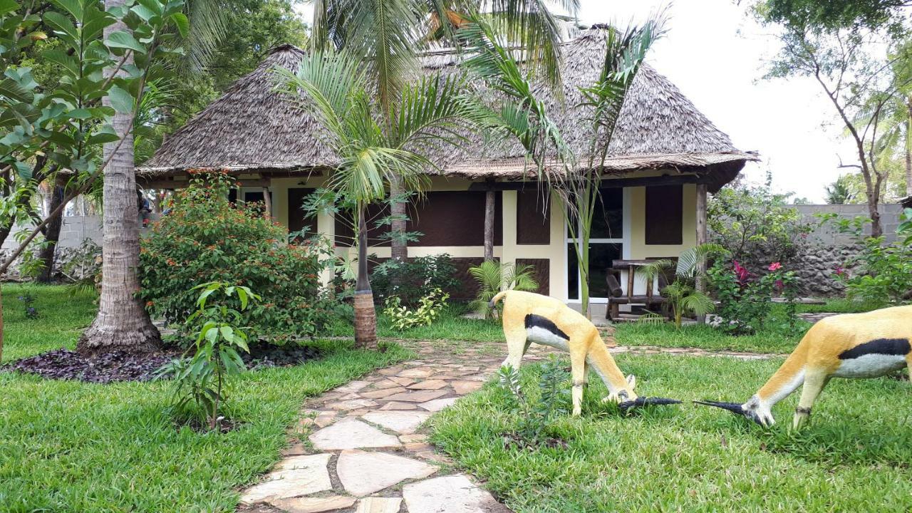 Kijiji Beach Resort Daressalam Exterior foto